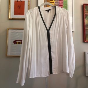 Ella Moss V Neck Top with Leather Trim